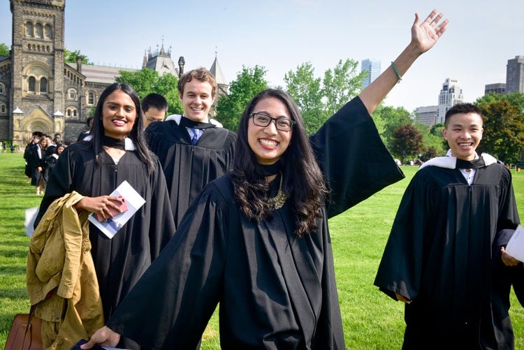 photo of Hasna Syed in convocation robe