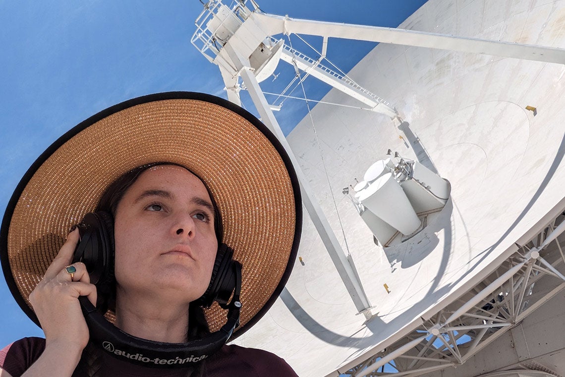 «Me gusta sorprender a la gente»: Alum ayuda a comunicar los descubrimientos espaciales al mundo
