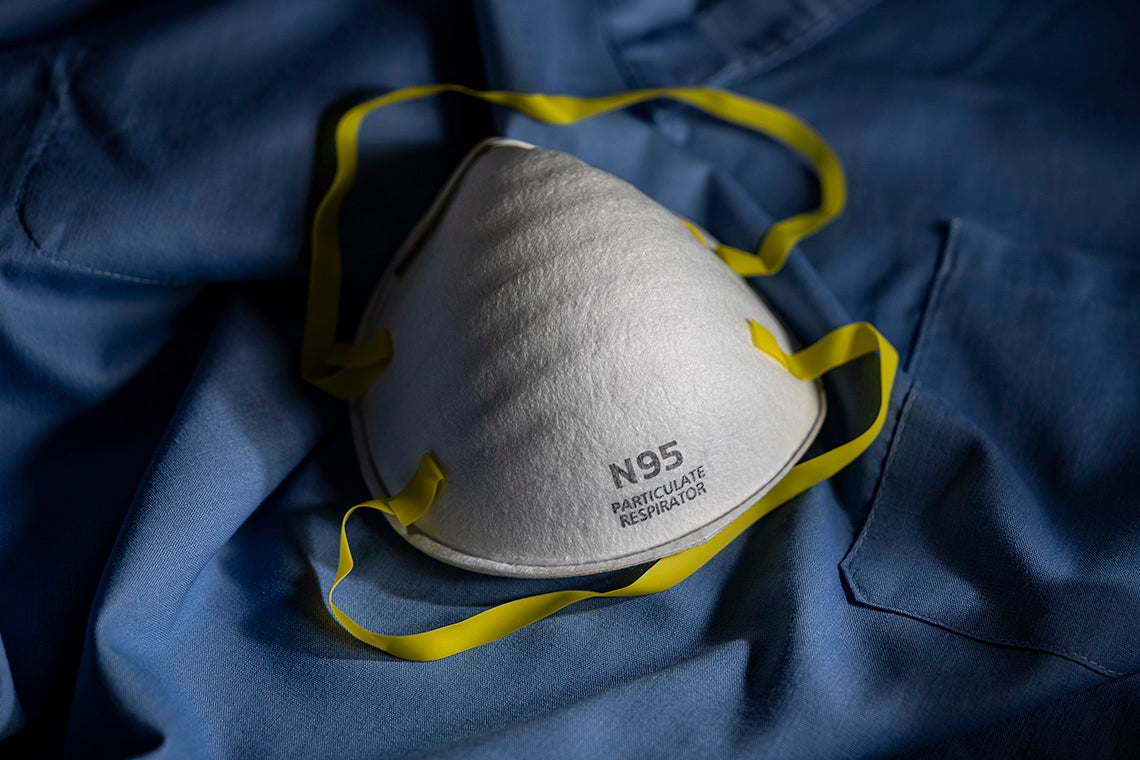 Can UV light help hospitals disinfect masks and gowns? U of T researcher explains - News@UofT