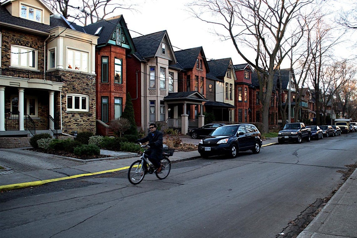 $750,000 Toronto Real Estate Listing Looks Like It Came Out Of A Horror  Movie - HuffPost Business