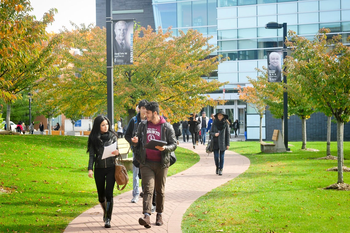 Photo of students walking at U of T Scarborough