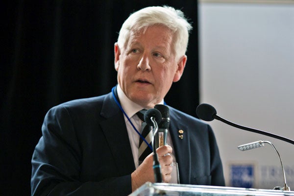 Bob Rae to teach undergrads in prestigious Vic One program this fall