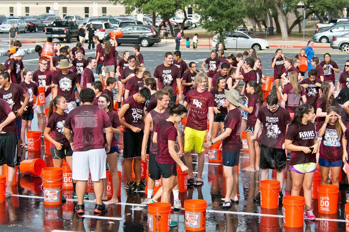 photo of ice bucket challenge participants