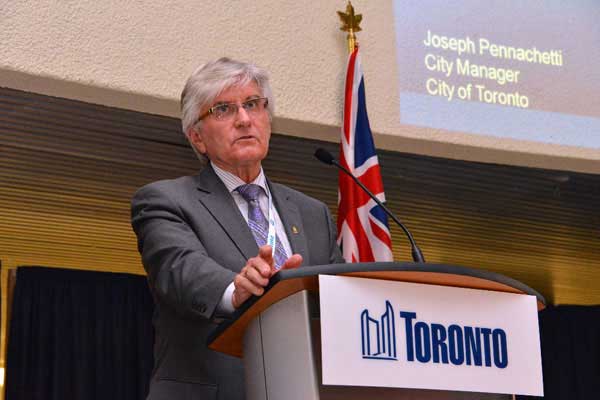 photo of Joe Pennachetti at lectern