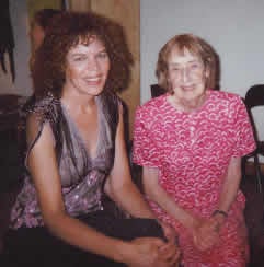 Photo of Sheila White and mother Vivian in 2008