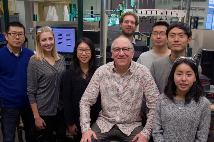 Photo of Geoffrey Ozin with researchers