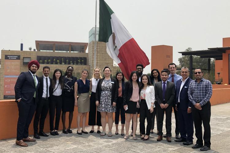 Group photo of Rotman Commerce students in Mexico