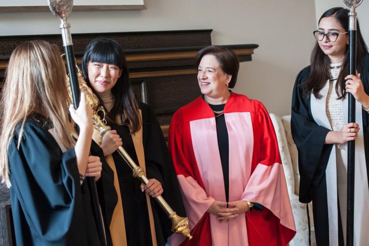Elena Kagan speaks with U of T students who were part of the ceremony procession