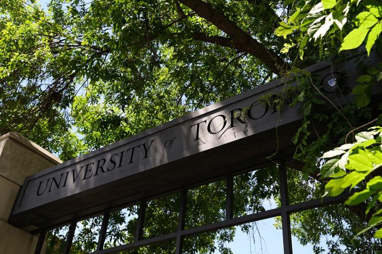 U of T sign Alumni Gates, Faculty of Applied Science & Engineering