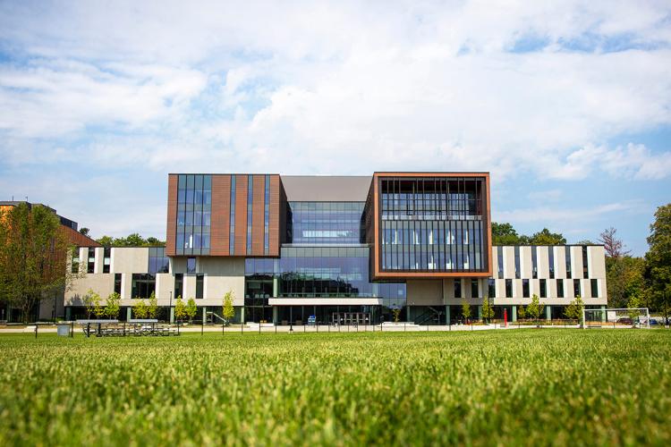 Photo of the Maanjiwe nendamowinan building at U of T Mississauga