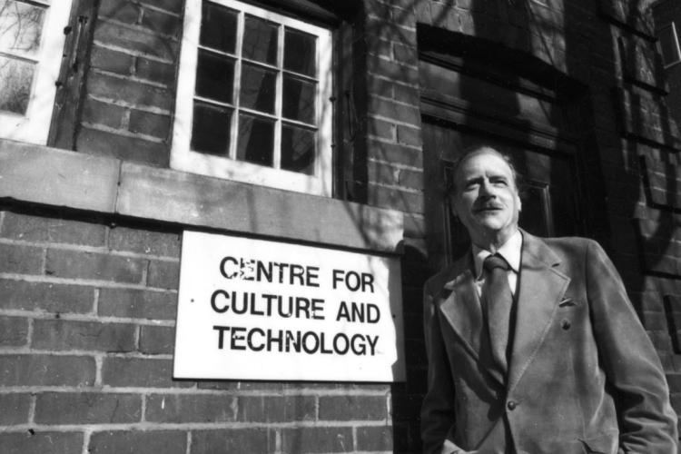 Marshall McLuhan outside the Coach House Institute in 1973