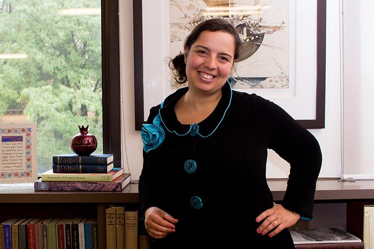 photo of Anna Shternshis in front of a window