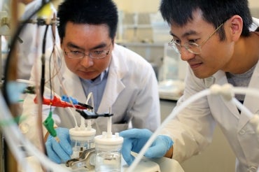 photo of researchers in lab