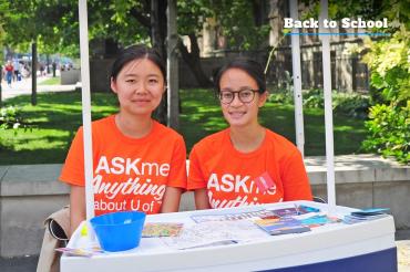 Photo of students at ASKme booth