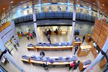 photo of UTSC library