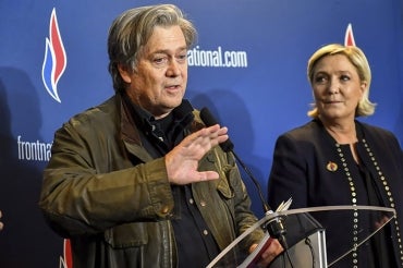 Photo of Steve Bannon and Marine Le Pen