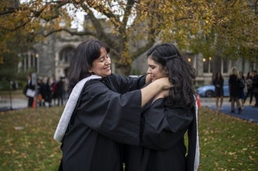 Photo of Martha Cedeño and Claudia Sánchez