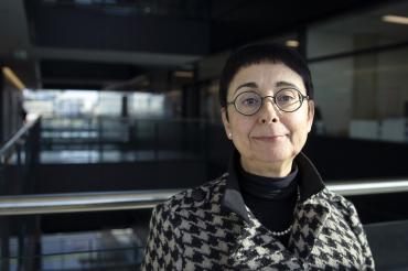 Photo of Professor Reina Bendayan
