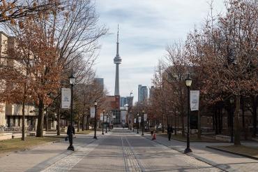 looking south down kings college road towards the cn tower