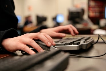 U of T library computer lab