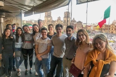 Photo of undergraduate students in Mexico