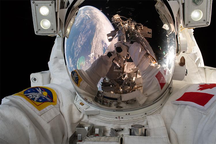 David Saint-Jacques on a spacewalk 